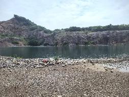 安徽芜湖三山经济开发区峨桥镇佘村采石厂废弃矿山生态修复工程产生的建筑用石转让公告（降价挂牌）(国资监测编号GR2025AH2000385)