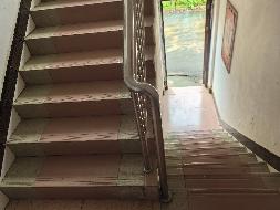 贺州市望高镇旺高工业区广场北路东侧共10栋房地产分别转让项目交易公告