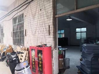 常州市钟楼区邹区镇原黄金灯饰厂8号楼第一层招租公告