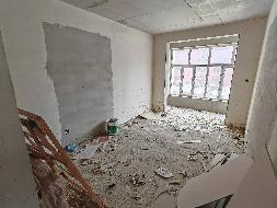 商都县新风东路南、府左街东吉新雅苑二期住宅小区26号楼4单元4楼西户的房产转让项目