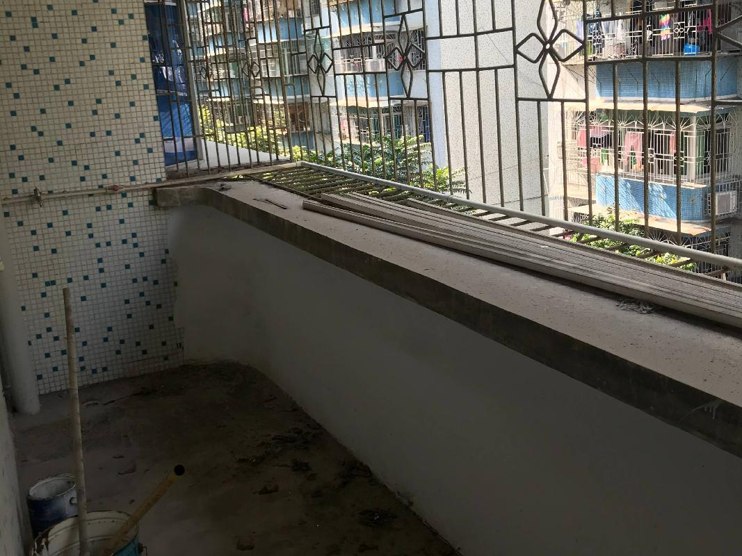 湛江经济技术开发区海静小区金地花园11幢402房(国资监测编号GR2024HN1001144)