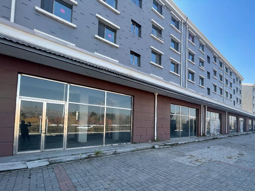 内蒙古再担保股份有限公司持有的呼和浩特市土默特左旗滨河新城小区63套底商单独出租项目