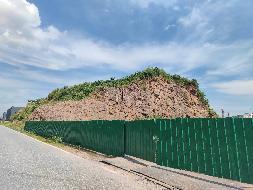 青阳县酉华镇石安片区场地平整产生的石料资产转让公告（重新挂牌）(国资监测编号GR2025AH2000397)