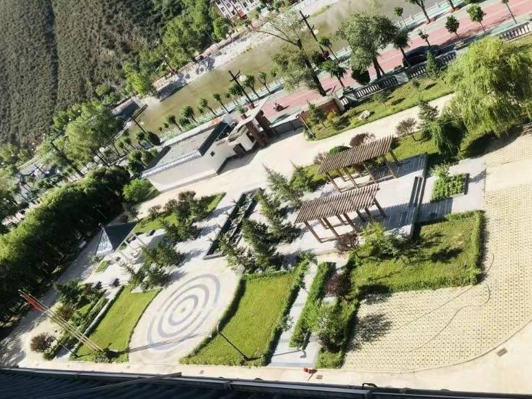 甘南州临潭县冶力关镇南滨河路11号某培训中心整体转让公告