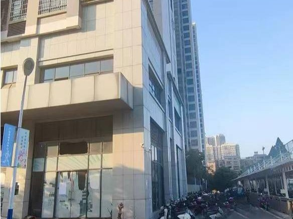 柳州市柳工大道1号柳工· 颐华城30栋1-5房产转让项目交易公告(八次挂牌)