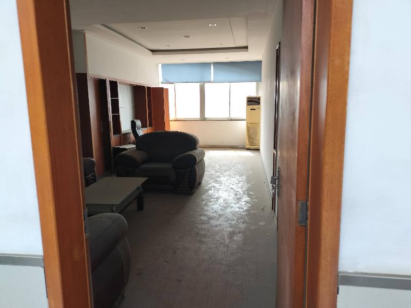 常州市钟楼区邹区镇服务业大楼三楼13-17号办公室招租公告