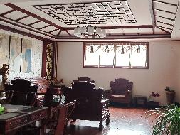 云南广大铁路物资储运有限公司位于楚雄彝人古镇办公楼