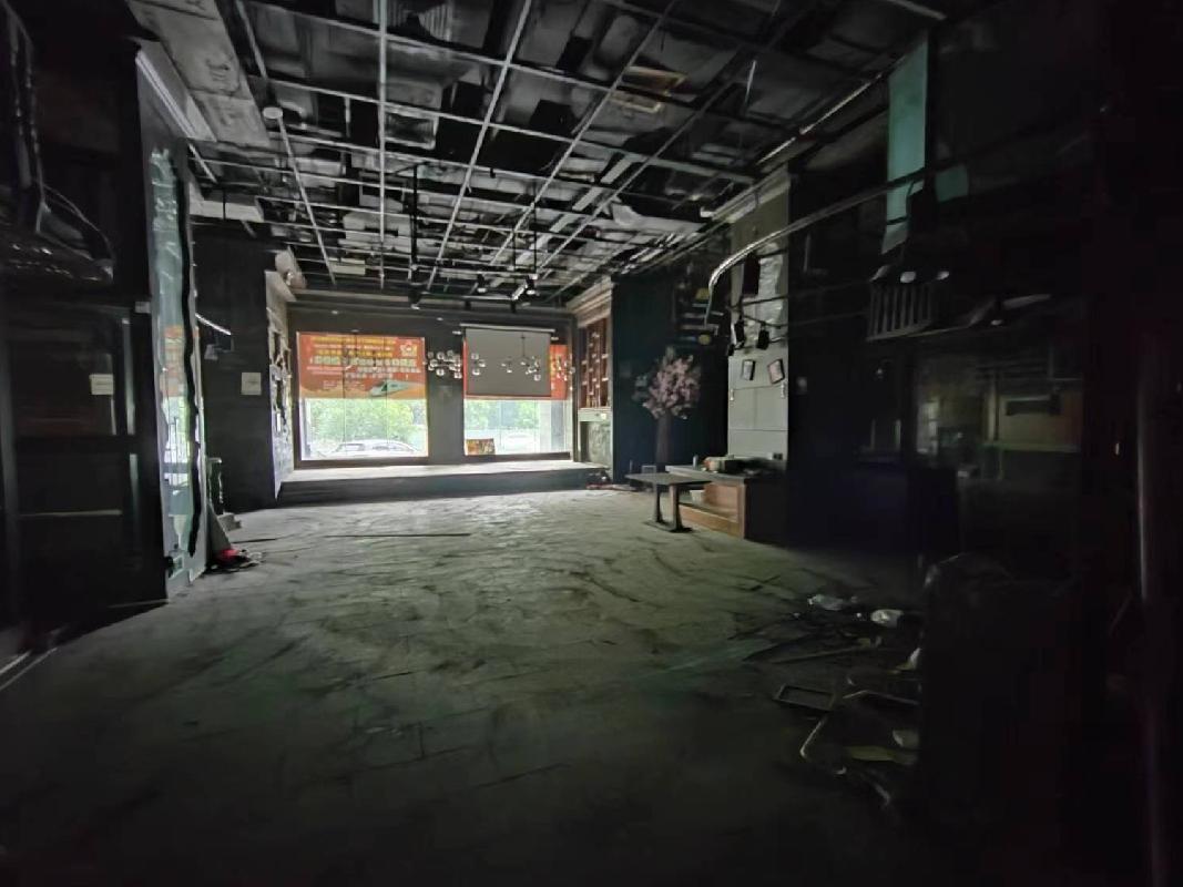 台山市台城环市东路50号裙楼130号-134号商铺（总建筑面积为373.83㎡）招租(国资监测编号GR2024HN1001412)