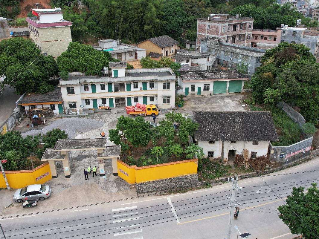 广西壮族自治区容县公路养护中心佳香养护站综合楼及仓库、石头养护站综合楼分别招租（5年）项目交易公告
