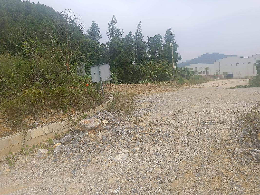 石台县虎山坦矿区及深部熔剂用灰岩矿东侧出矿道路改建工程产生的富余石料资源转让公告（二次降价挂牌）(国资监测编号GR2024AH2003015)