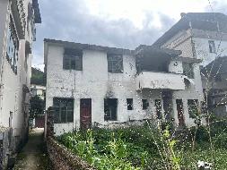 资源县大埠街、资源镇天门村、瓜里乡瓜里街072号综合楼分别转让项目