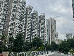 珠海市香洲区昌盛路376号161栋2502房房产（华发·世纪城四期）转让公告