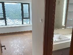 珠海市香洲区昌盛路376号161栋2502房房产（华发·世纪城四期）转让公告