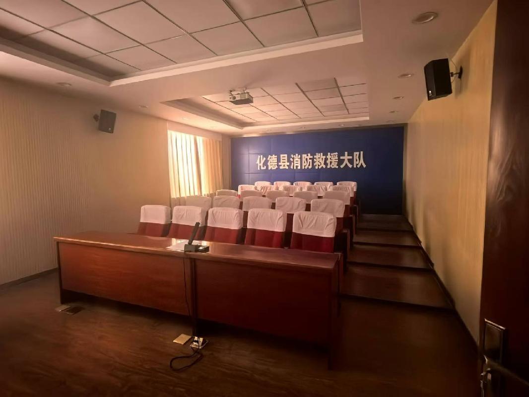 化德县益民大街南武警中队东土地使用权及地上建筑物公开转让(化德县国有资产和投资评审中心)(国资监测编号GR2024NM1003555)