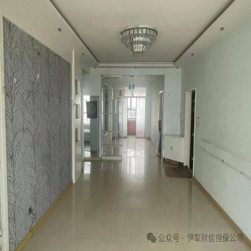 位于伊犁州察布查尔县查鲁盖东街2单元601室住宅（99.99㎡）对外招租（租期三年）