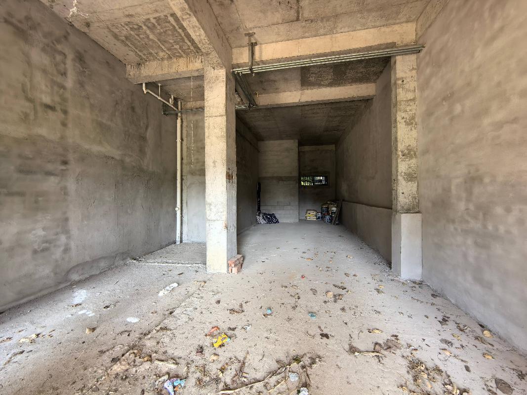 5.桂林市叠彩区站前路36号桂林国奥城23栋1-09商铺