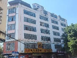 百色平果市马头镇城龙路 1 号“鑫马商厦”一楼整层商铺招租（5年）项目交易公告