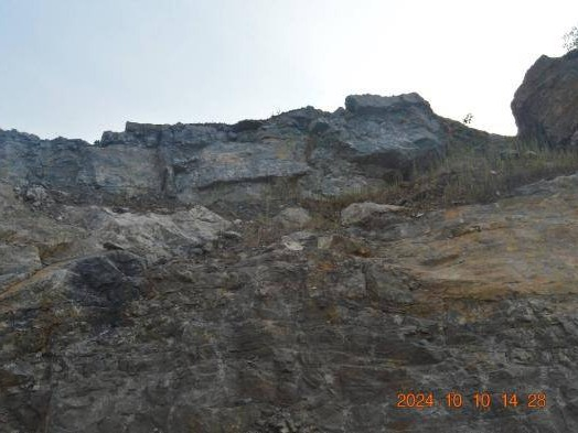 邳州市燕子埠镇韩山废弃露采矿山生态修复产生的废弃土石料（含废弃石料、碎石和渣土）转让公告(国资监测编号GR2024JS4009853)
