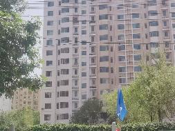包头市青山区劳动路西，龙江道南御庭苑4-1306房产转让（第三次挂牌）