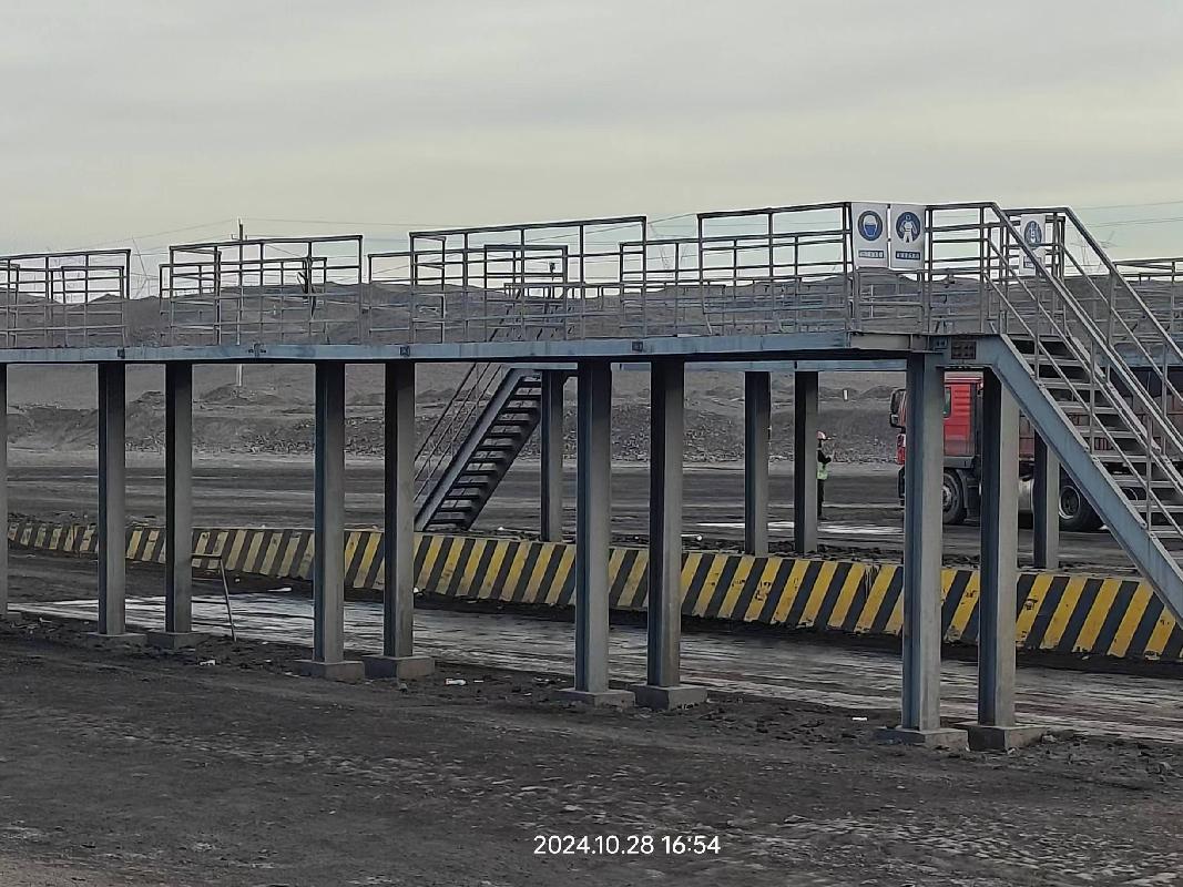新疆哈密三塘湖能源开发建设有限责任公司租赁位于哈密三塘湖矿区石头梅一号露天煤矿一期工程6个篷布区土方及钢结构平台构筑物资产(国资监测编号GR2024XJ1001411)