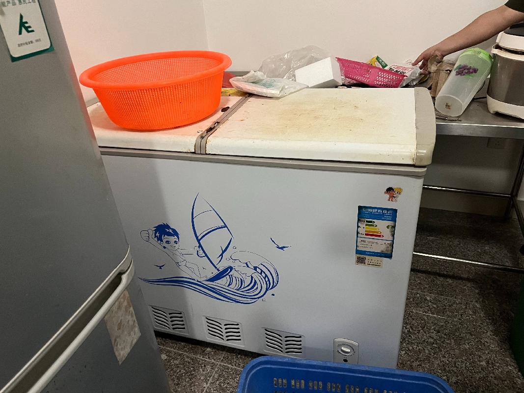 广西闽商石业发展有限公司持有的一批家具及电子设备分别转让项目(三次挂牌)交易公告