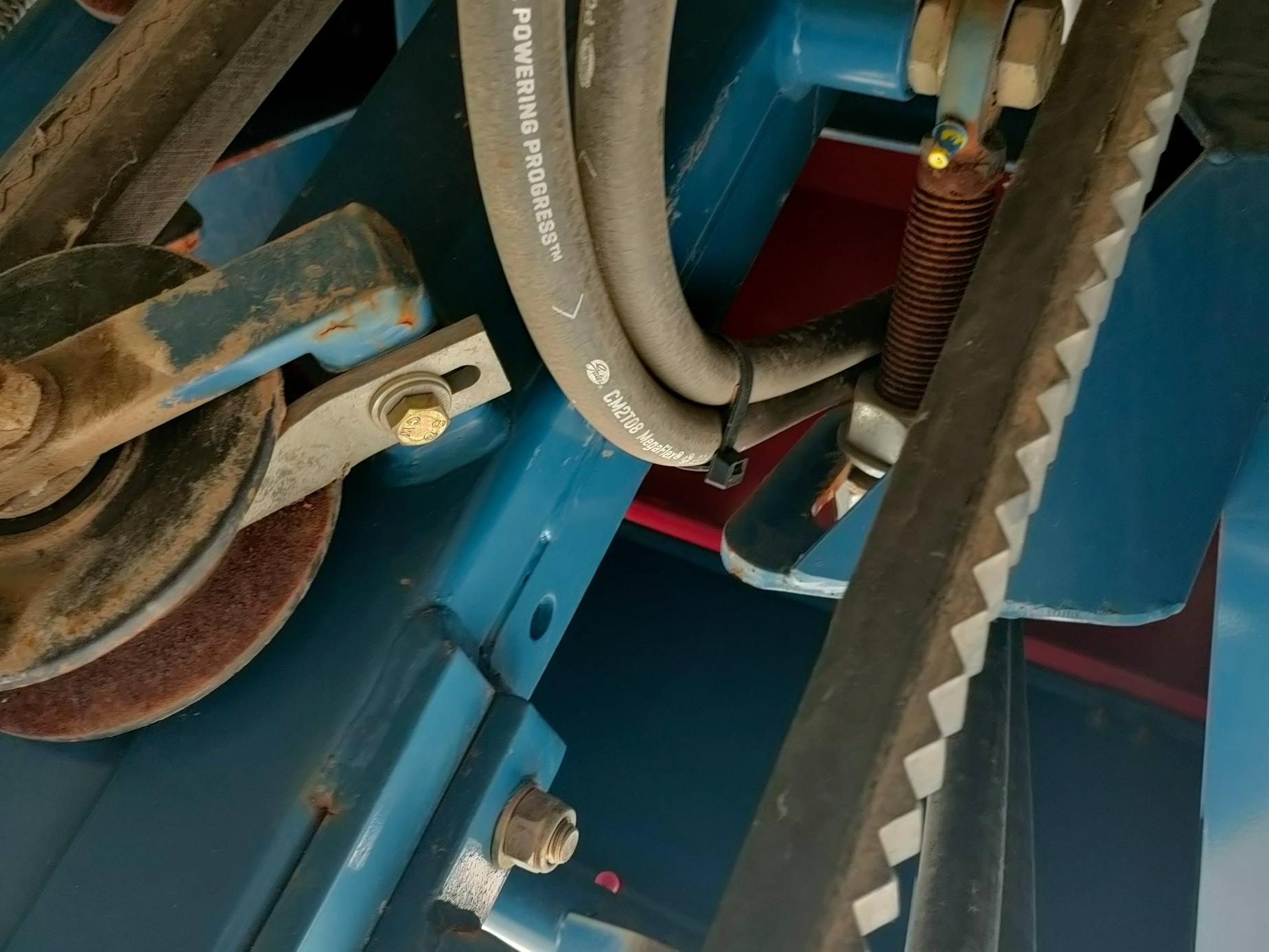 格里莫胡萝卜采收机     格里莫胡萝卜收获机   红萝卜机   胡萝卜机  转让公告