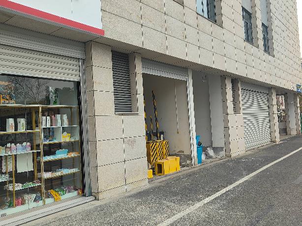商务大楼一层东侧第二间招租公告