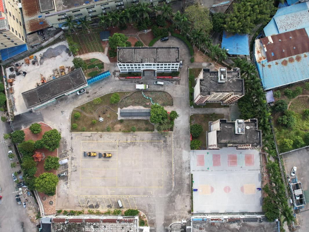 广西壮族自治区容县公路养护中心厢南养护站大门东西两侧仓库分别招租（5年）项目交易公告