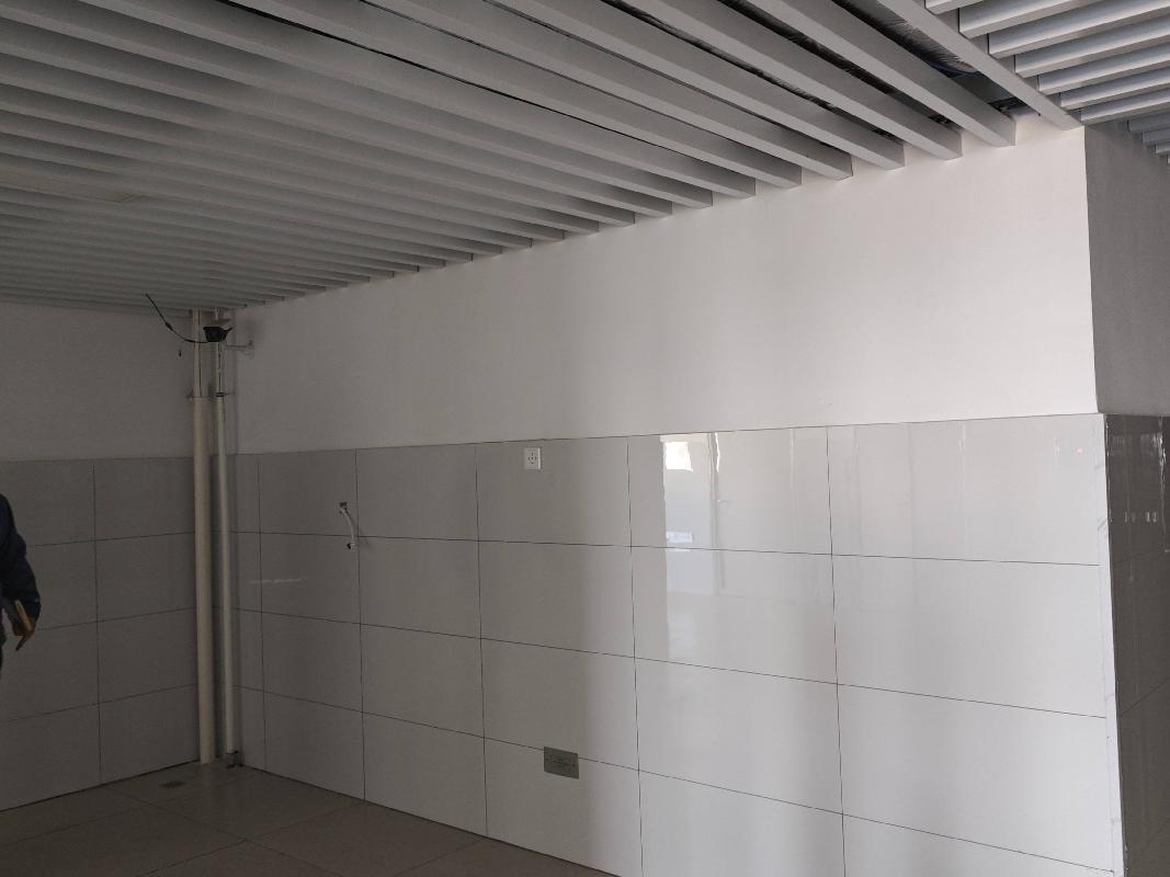 江苏省徐州市沛县湖西职业教育园江苏建筑职业技术学院湖西校区D6,C5,C6学生公寓楼和C2、C3综合楼部分场地（用于直饮水、生活开水机）公开招租(国资监测编号GR2025JS1000448)