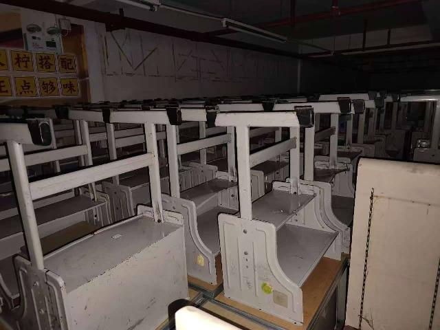变压器、课桌、餐桌、废旧电脑等转让公告