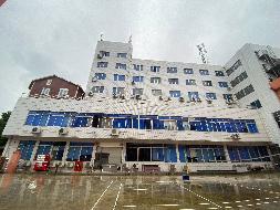 南宁市星光大道3号江南体育馆大院内3宗资产整体招租（10年）项目交易公告