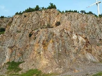 睢宁县岚山镇小寨山、羊山南、九顶山东北坡、寨山西坡关闭矿山生态修复项目废弃土石料转让公告(国资监测编号GR2025JS4000645-3)