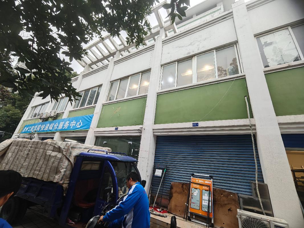 常州市武进区湖塘镇滆湖中路33号西街C22店面房公开招租