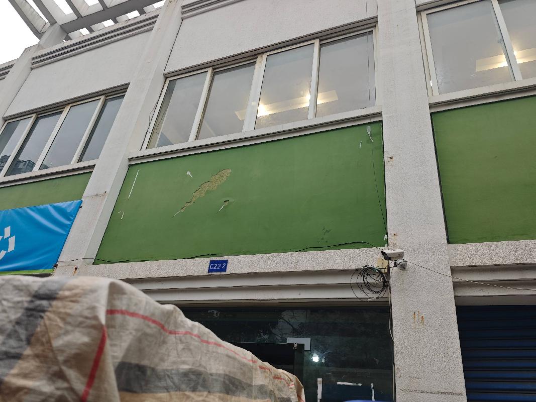 常州市武进区湖塘镇滆湖中路33号西街C22店面房公开招租