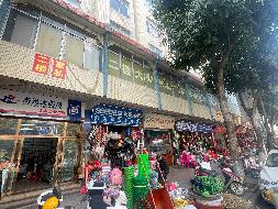 梧州市龙圩区都坎村综合大楼一层十间商铺整体招租