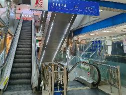 呼和浩特市新城区新世纪广场商业楼4层1号招租（年租金底价505700元，含税）