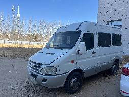 （蒙GCD863）依维柯牌NJ6484CCM 小型普通客车 2.5L独立转让（开鲁县鑫诚达汽车租赁有限公司）(国资监测编号GR2025NM1002720-3)