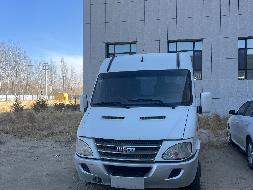 （蒙GCD863）依维柯牌NJ6484CCM 小型普通客车 2.5L独立转让（开鲁县鑫诚达汽车租赁有限公司）(国资监测编号GR2025NM1002720-3)