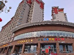 霍尔果斯市江苏花苑小区地下室商铺103号约672.90㎡对外招租