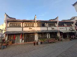 池州市贵池区孝肃街改造工程1#楼B4、B4复式至B6、B6复式，B9、B9复式，B10、B10复式，B8复式（二层）商业房产出租公告(国资监测编号GR2026AH2000959)