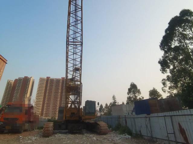16年徐工130吨履带吊起重机一台转让公告