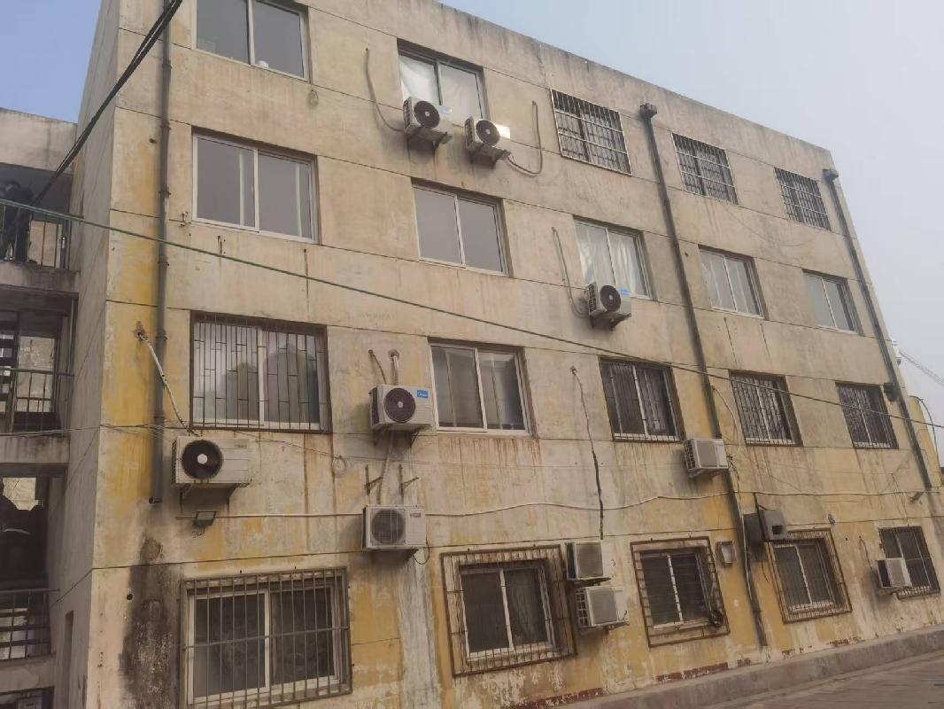 秦皇岛市海港区秦皇东大街建安里小区-20栋、东大街462号两处办公楼整体出租（年租金底价300000.00元，租期3年）