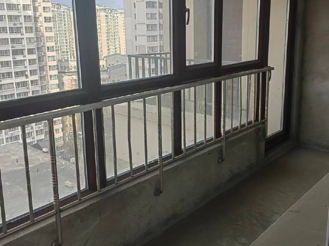 双鸭山市财政局持有的2处哈尔滨房地产分别转让交易公告
