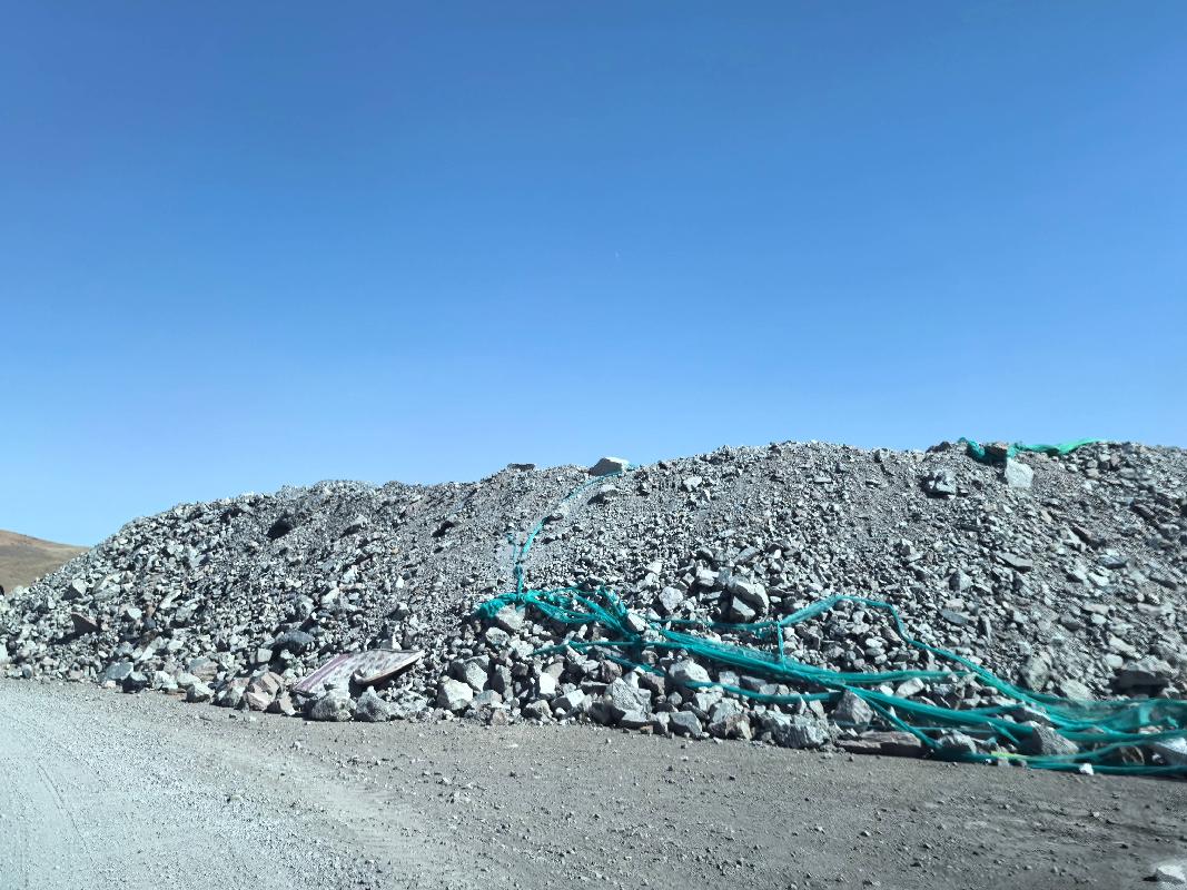 正镶白旗自然资源局46837m³砂石料转让