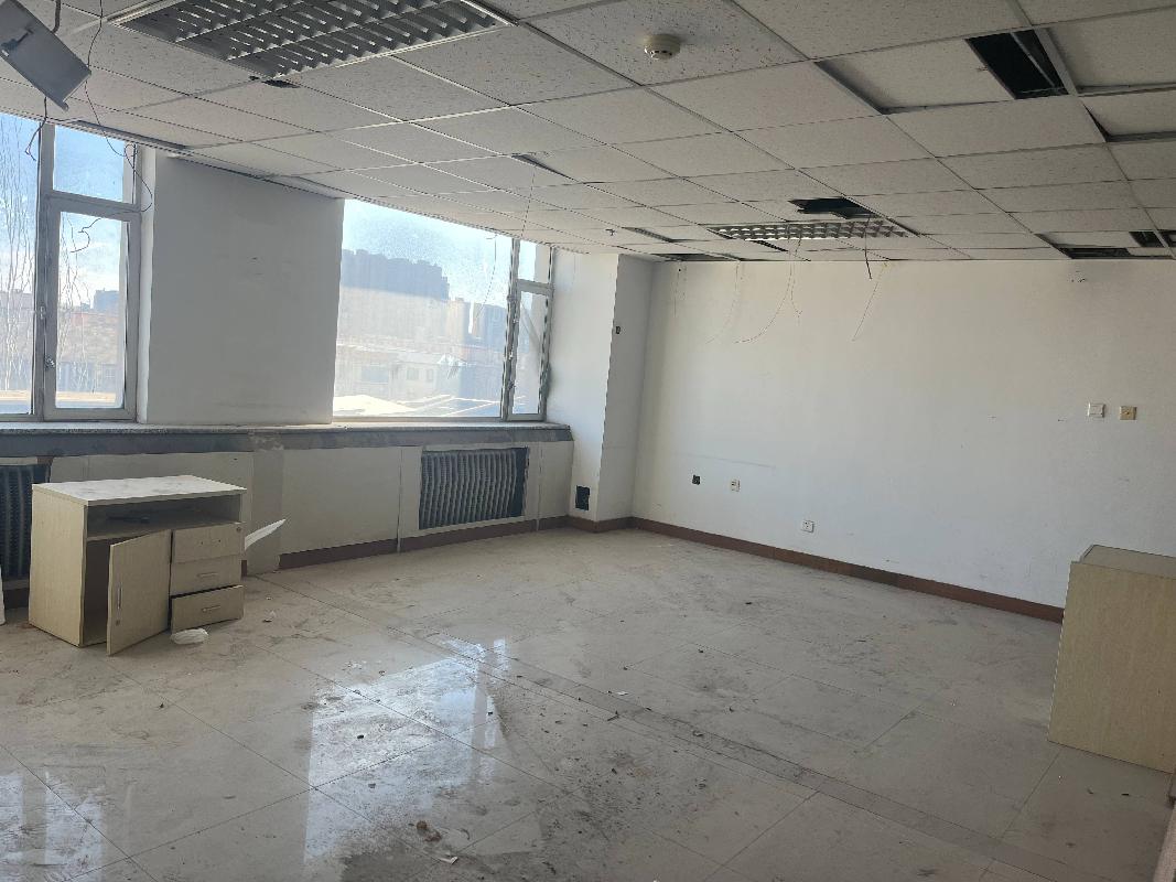 呼市回民区锡林南路加利大厦2层1号、4层1号房产转让项目