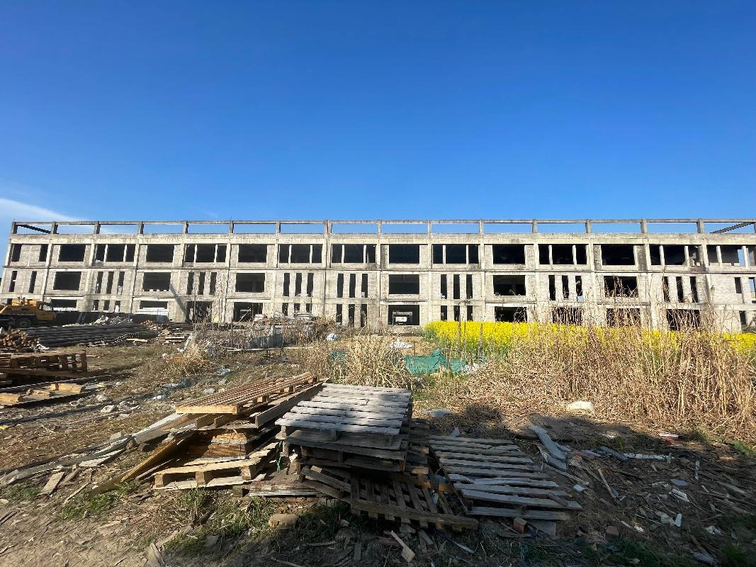 青阳县蓉城镇光明村青山路东侧、东河路北侧地块一宗工业用地土地使用权及在建工程转让公告（降价挂牌）(国资监测编号GR2025AH2001097)