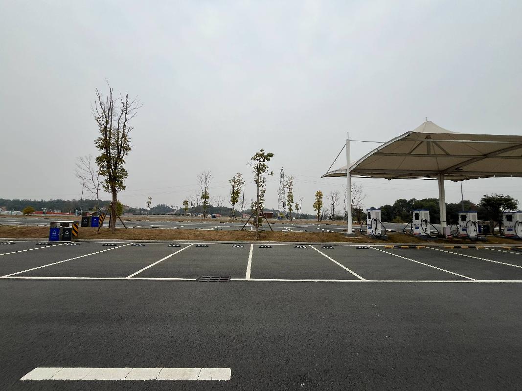 平洞高速（平益段）长寿、瓮江、汨罗、新泉双向4对服务区共32个车位出租