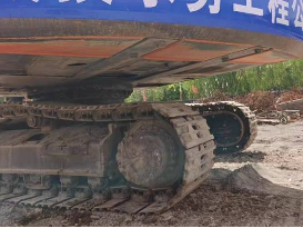 工程机械日立240挖掘机一辆转让公告