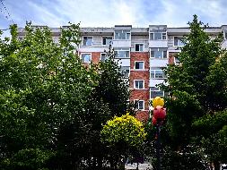 哈尔滨市巴彦县巴彦镇吉庆街金泰花园小区3号楼2单元4层2号房产转让(国资监测编号GR2025HL2001516)