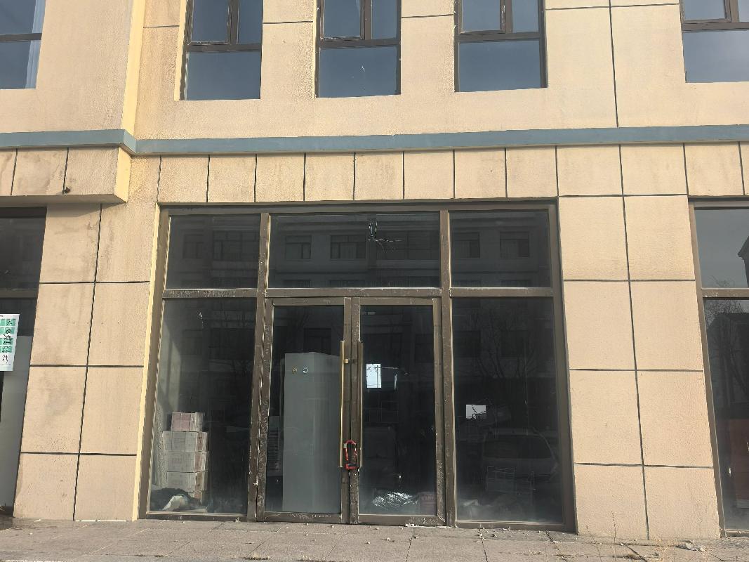 乌拉盖管理区哈拉盖图农牧场哈拉盖图商业楼1#楼3号底商房地产整体转让